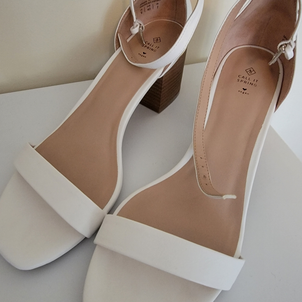 White Call it Spring heels - Picture 3 of 3